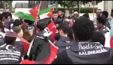 Bursa'daki uluslararası öğrencilerden İsrail'e siyah puşideli protesto