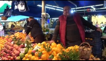 Bursa'da kışlık meyve ve sebzeler pazar tezgahlarında yerini aldı