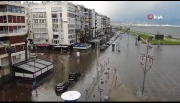 İzmir'de fırtınanın verdiği hasar havadan görüntülendi