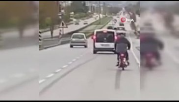 Bursa'da motosikleti yatarak sürdü