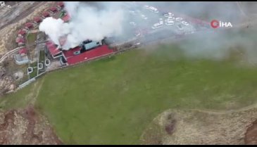 Bitlis'te iş yerinde çıkan büyük çaplı yangın havadan görüntülendi