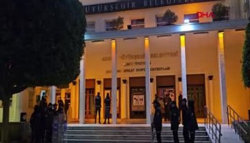 Adana Büyükşehir Belediyesi'ne rüşvet operasyonu