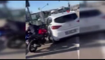 Bursa'da trafikte yol verme yüzünden yumruklar konuştu