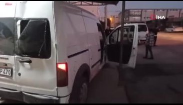 Bursa'da kamyonet ile çarpışan hafif ticari araç savruldu! 1 yaralı