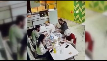 Malatya'daki depremde herkes kaçtı onlar yemeğini yedi
