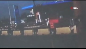 Manisa'daki feci kazada otomobil hurdaya döndü