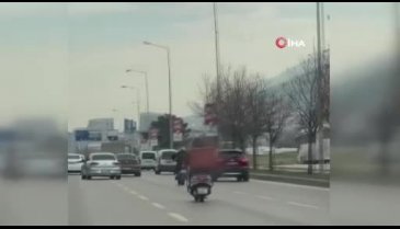 Bursa'da trafikte tehlikeli anlar!
