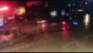 Bursa'da TÜGVA Genel Başkan Yardımcısı'nın yaptığı kaza anı kamerada
