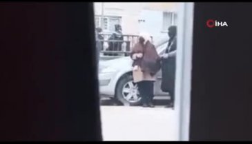 Bursa'da yankesicilik yapan kadın kamerada!