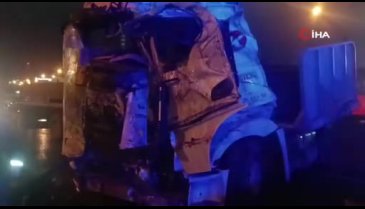 Kocaeli'de mucize kurtuluş! Kağıt gibi ezilen TIR'dan sağ çıktılar