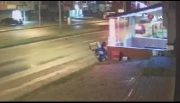 Zonguldak'ta otomobilin çarptığı yaşlı adam havada takla attı
