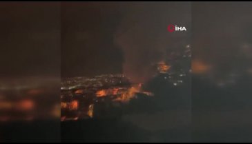 Bursa'da alev alev yanan ev küle döndü