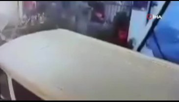 Diyarbakır'da 5 öğrencinin yaralandığı kaza kamerada
