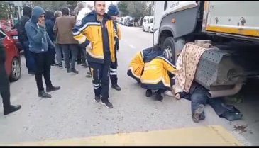 Balıkesir'de yolun karşısına geçmek istemişti, tırın altında kaldı!