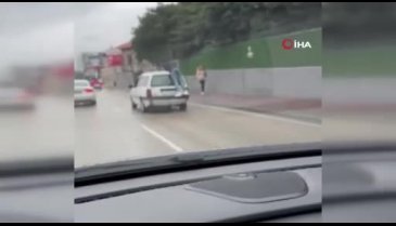 Bursa'da tehlikeli yolculuk! O anlar kamerada