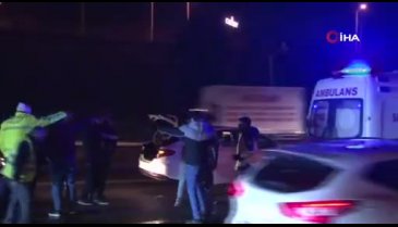 İstanbul'da 5 aracın karıştığı zincirleme kazada 2 kişi yaralandı