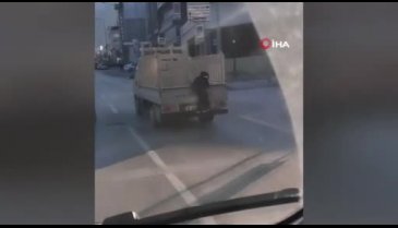 Bursa'da kamyonet kasasında tehlikeli yolculuk