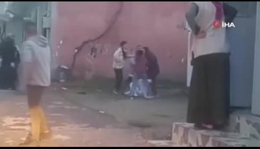Bursa'da gürültü kavgası! Kızlar saç baş birbirine girdi