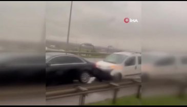 Bursa'da zincirleme trafik kazası!