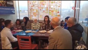 Kahramanmaraş'ta edebiyat ve şiirle deprem yaralarını sarıyorlar