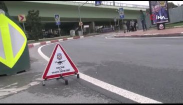 İstanul'da yayalara yol vermeyen sürücülere ceza yazıldı