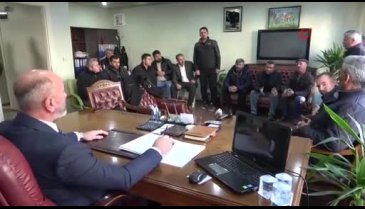 Niğdeli süt üreticileri süt alım fiyatlarına tepki gösterdi