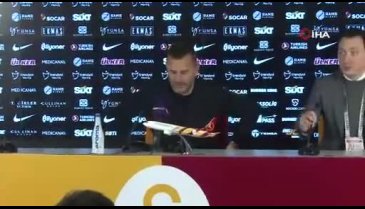 Galatasaray Teknik Direktörü Okan Buruk: Sacha'nın ayrılmasından yana değiliz