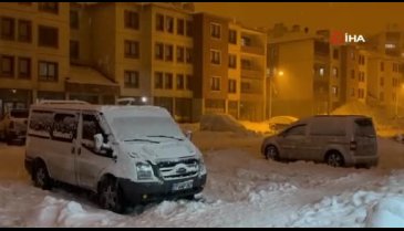Hakkari Yüksekova'da kar yağışı başladı