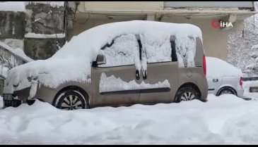 Ardahan'da yoğun kar yağışı: 207 köy yolu ulaşıma kapandı