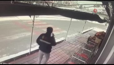 Karaman'da tavuk pişirme makinesine çarptı: 1 yaralı
