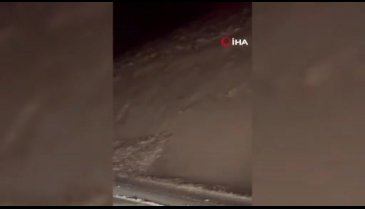 Erzurum-Bayburt Karayolu Aşkale ilçesi yakınlarında karayoluna çığ düştü