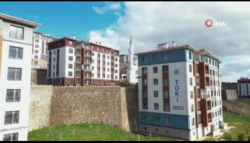 Bursa İnegöl'de TOKİ 3. Etap 805 konutun ilk anahtarları hak sahiplerine teslim edildi