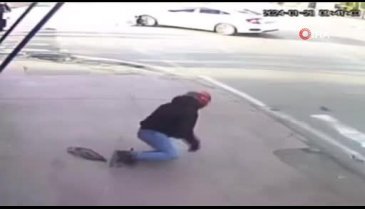 Samsun'da otomobilin çarptığı motosikletteki sürücü yerde sürüklendi!