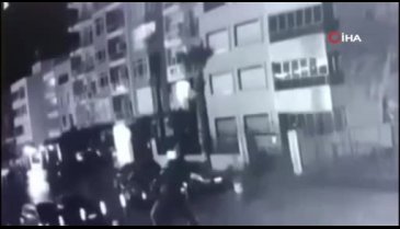 65 kişiye mezar olan Sahil Apartmanı böyle yıkıldı