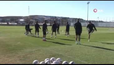 Sivasspor Teknik Direktörü Bülent Uygun: Menajerler klasik su kurnazı gibidirler