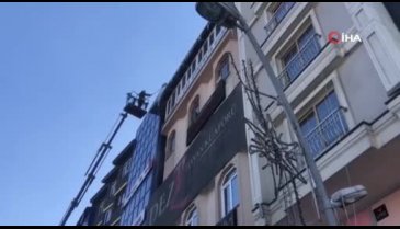 Erzurum'da buz kırma timleri görev başında