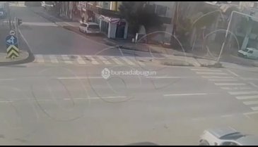 Bursa'daki feci kaza anı kamerada!