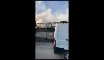 Bursa'da 2 otobüs alev alev yandı!