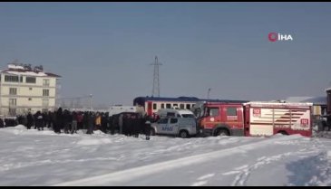 Muş'ta hayvan yüklü tıra tren çarptı! 2 ölü, 2 yaralı
