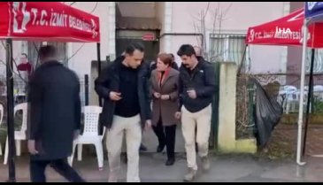 Meral Akşener ablası Mualla Özen'i son yolculuğuna uğurladı