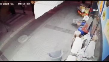 Kayseri'de sürücü hayatını kaybederken otomobilin çarptığı adam dükkana girdi