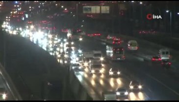 Okulların ilk gününde İstanbul trafiğinde son durum