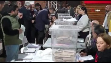 CHP'nin Edremit'teki ön seçimini kazanan Mehmet Ertaş belediye başkan adayı oldu