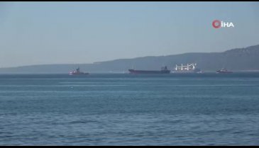 Çanakkale Boğazı'nda boş yük gemisi dümen arızası yaptı