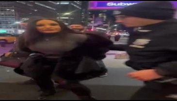 Lisa Ann gittiği komedi şovunda tutuklandı!