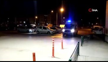 Bursa'da hırsızlık için girdiği evin sahibi ile arkadaşını bıçakladı