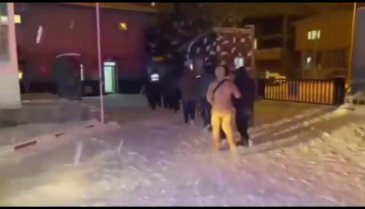 Bakan Yerlikaya duyurdu! 123 göçmen kaçakçılığı organizatörü yakalandı