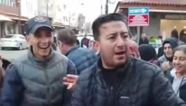 Hayır için simit dağıtmak istedi, olanlar sonrası şaşkına döndü