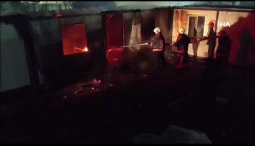Malatya'da konteynerde çıkan yangın kontrol altına alınarak söndürüldü