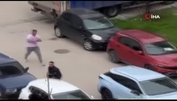 Bursa'da acımasızca kavga! Yumruk ve tekmeler havada uçuştu